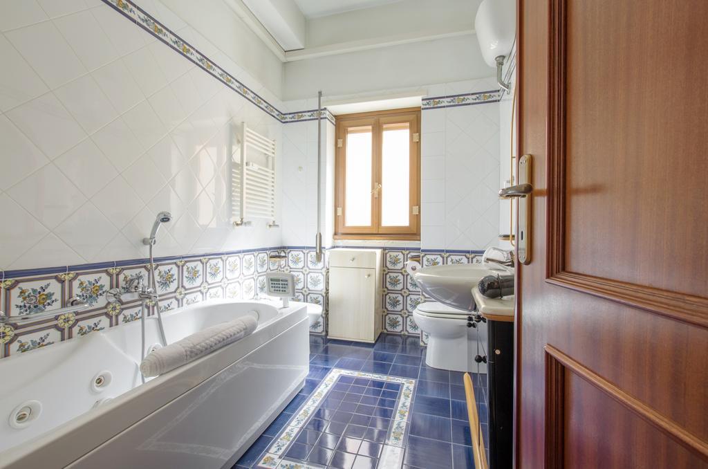 Luxury Macrobio Flat Apartment Rome Bagian luar foto